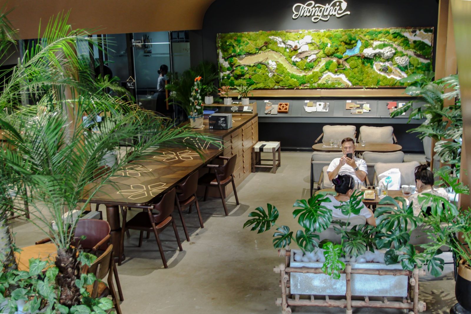 Những mô hình sử dụng cây xanh sáng tạo cho quán cafe